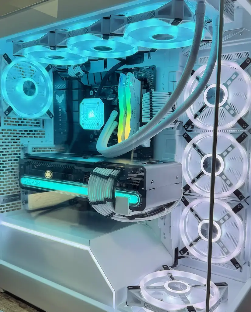 Montaje Gaming PC Phanteks Bustarviejo